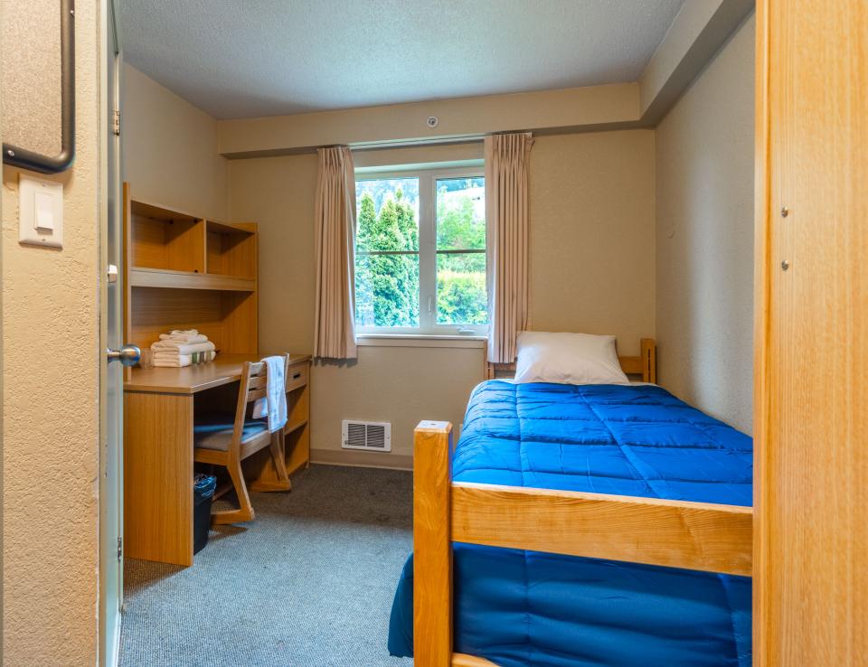 single bed room